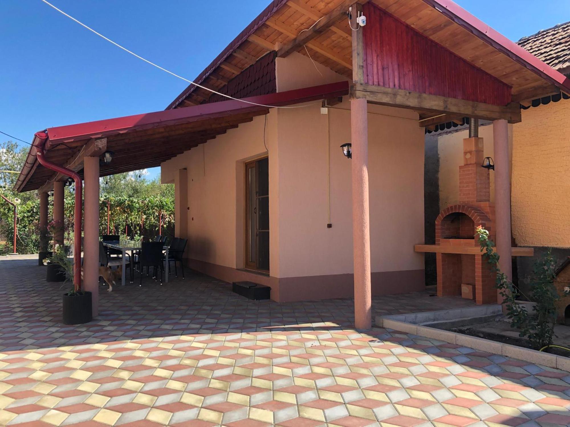 La Conac Complex Deluxe Targu-Jiu Bed & Breakfast Targu Jiu Luaran gambar